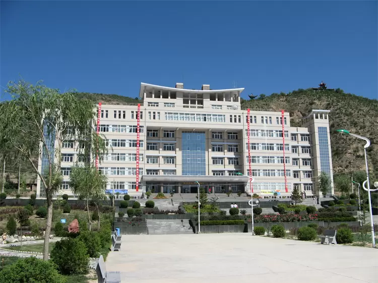 2021-2022 Gansu University of Chinese Medicine International Student Enrollment Brochure 2021-2022学年甘肃中医药大学来华留学生招生简章 WentChina 2021-2022 Gansu University of Chinese Medicine International Student Enrollment Brochure 2021-2022学年甘肃中医药大学来华留学生招生简章