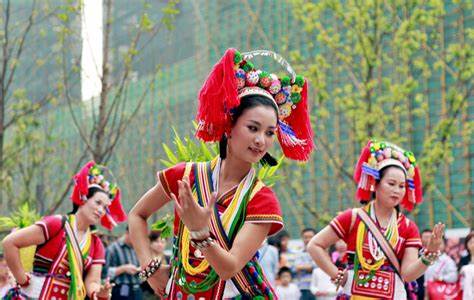 The Gaoshan people  高山族