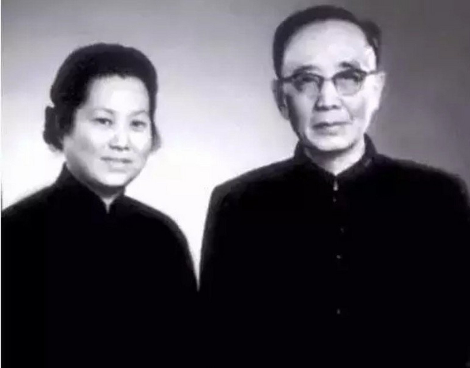 Zhang Qionghua and Guo Moruo 张琼华和郭沫若