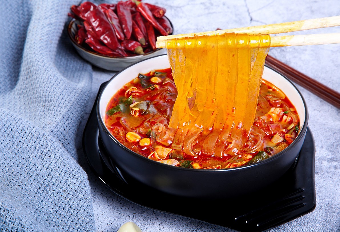 Hot and Sour Noodles 酸辣粉