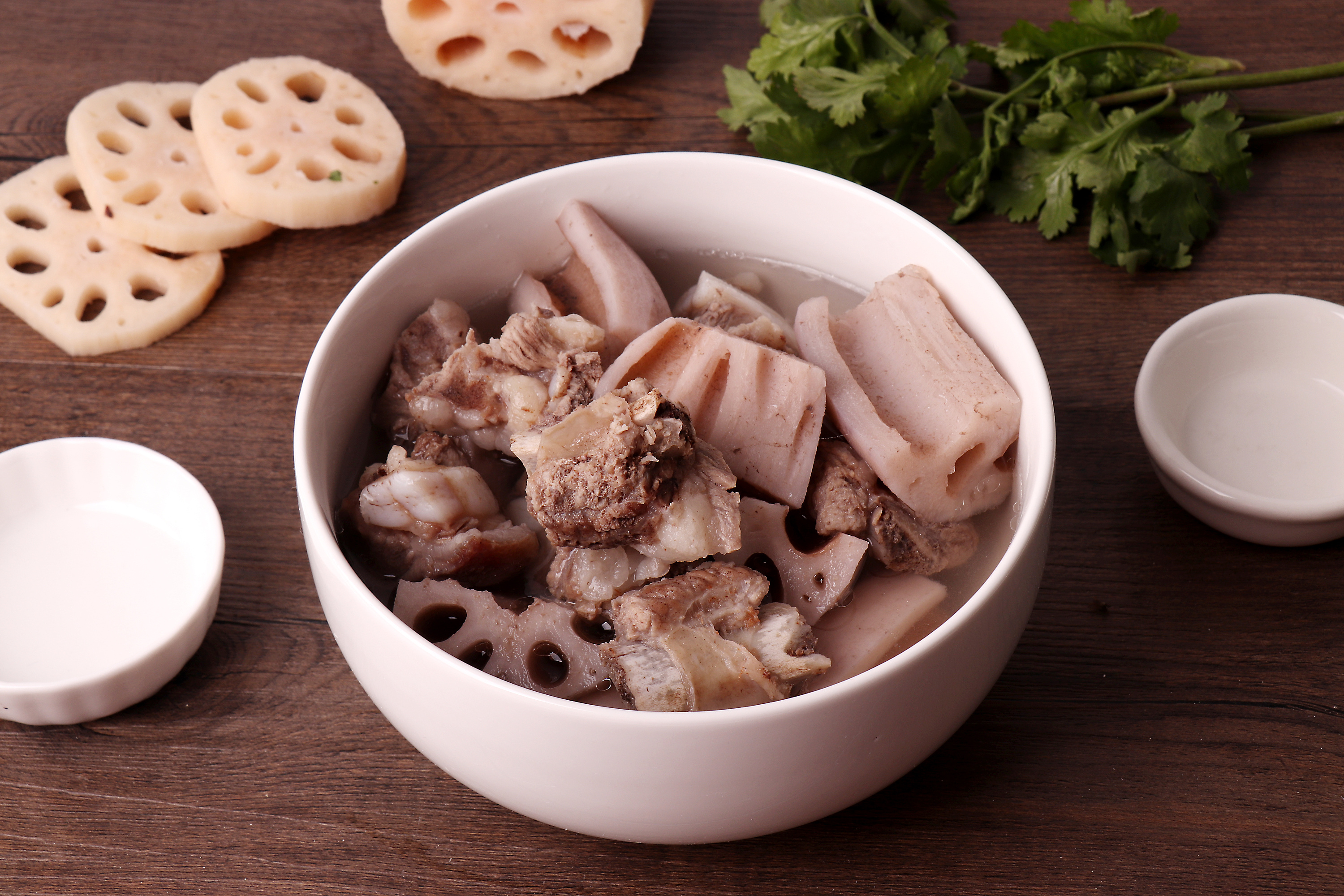 Spare Ribs and Lotus Root Soup 排骨藕汤