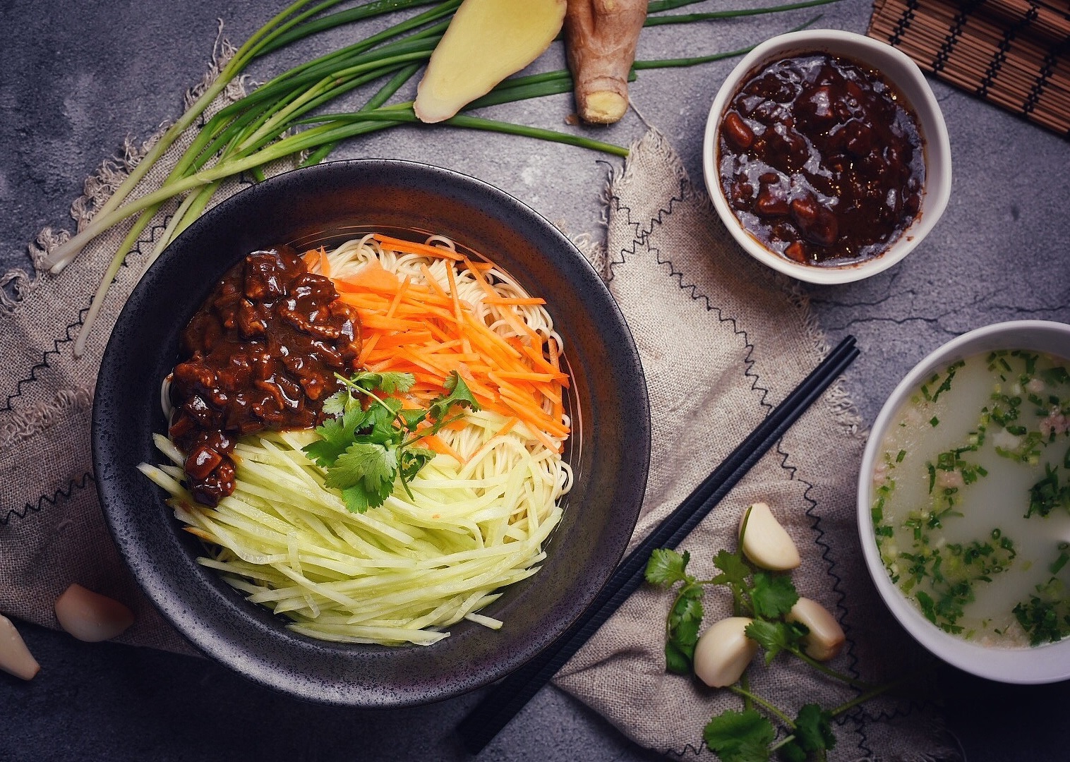 Zhajiangmian 炸酱面