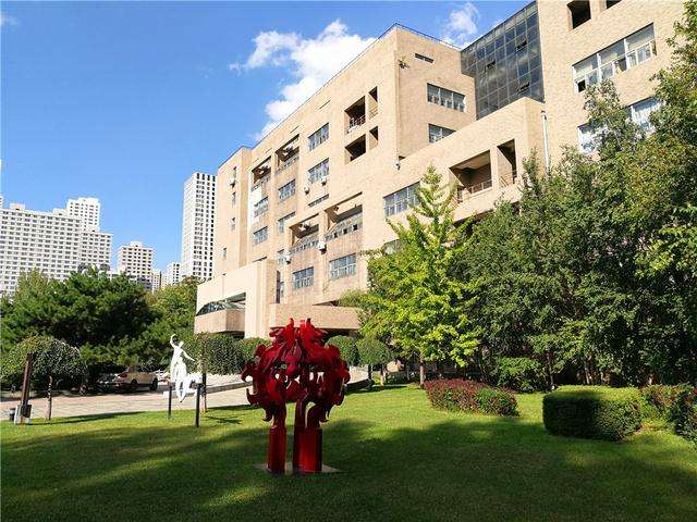 2023 Lu Xun Academy of Fine Arts International students undergraduate enrollment brochure 2023年鲁迅美术学院国际学生本科招生简章