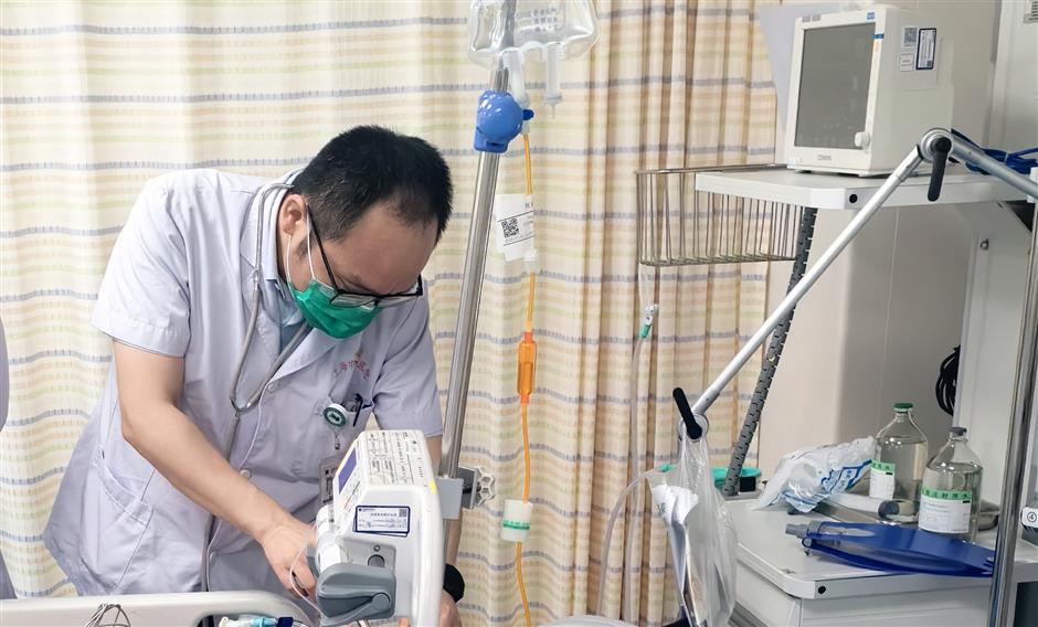 Soaring temperatures blamed for rise in heatstroke patients
