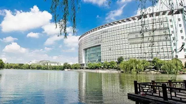 2024 Jiangsu University of Technology Enrollment Guide for International Students with Associate’s Degrees Applying for Bachelor’s Degrees 2024年江苏理工学院“专转本”来华留学生招生简章 WentChina 2024 Jiangsu University of Technology Enrollment Guide for International Students with Associate’s Degrees Applying for Bachelor’s Degrees 2024年江苏理工学院“专转本”来华留学生招生简章