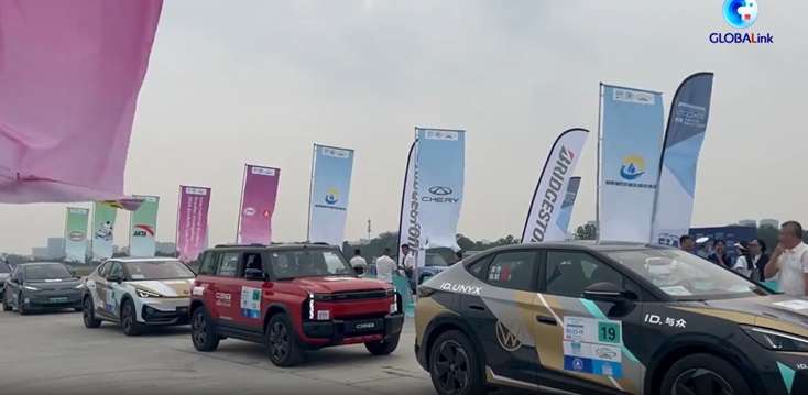 Chinese new-energy vehicles capture global attention in FIA competition