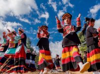 Guests From Afar You Stay 远方的客人请你留下来