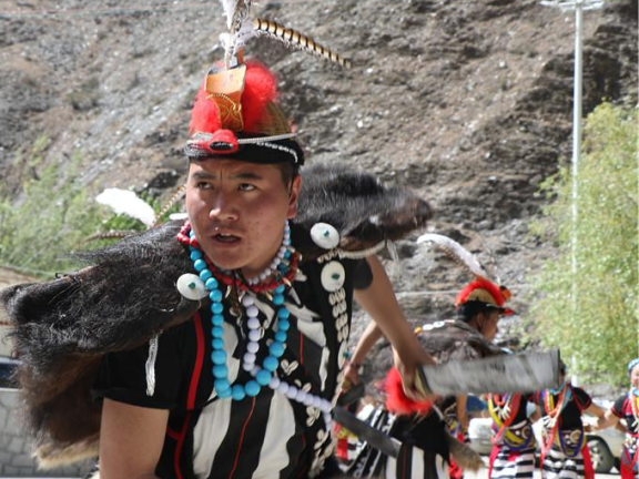 The Lhoba nationality  珞巴族