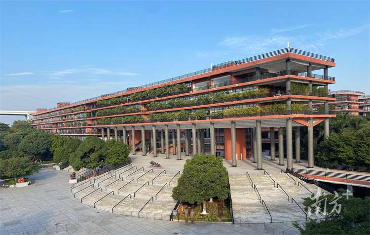 2024 Guangzhou Academy of Fine Arts Admission Brochure for International Students (undergraduate)  2024年广州美术学院国际学生（本科）招生简章