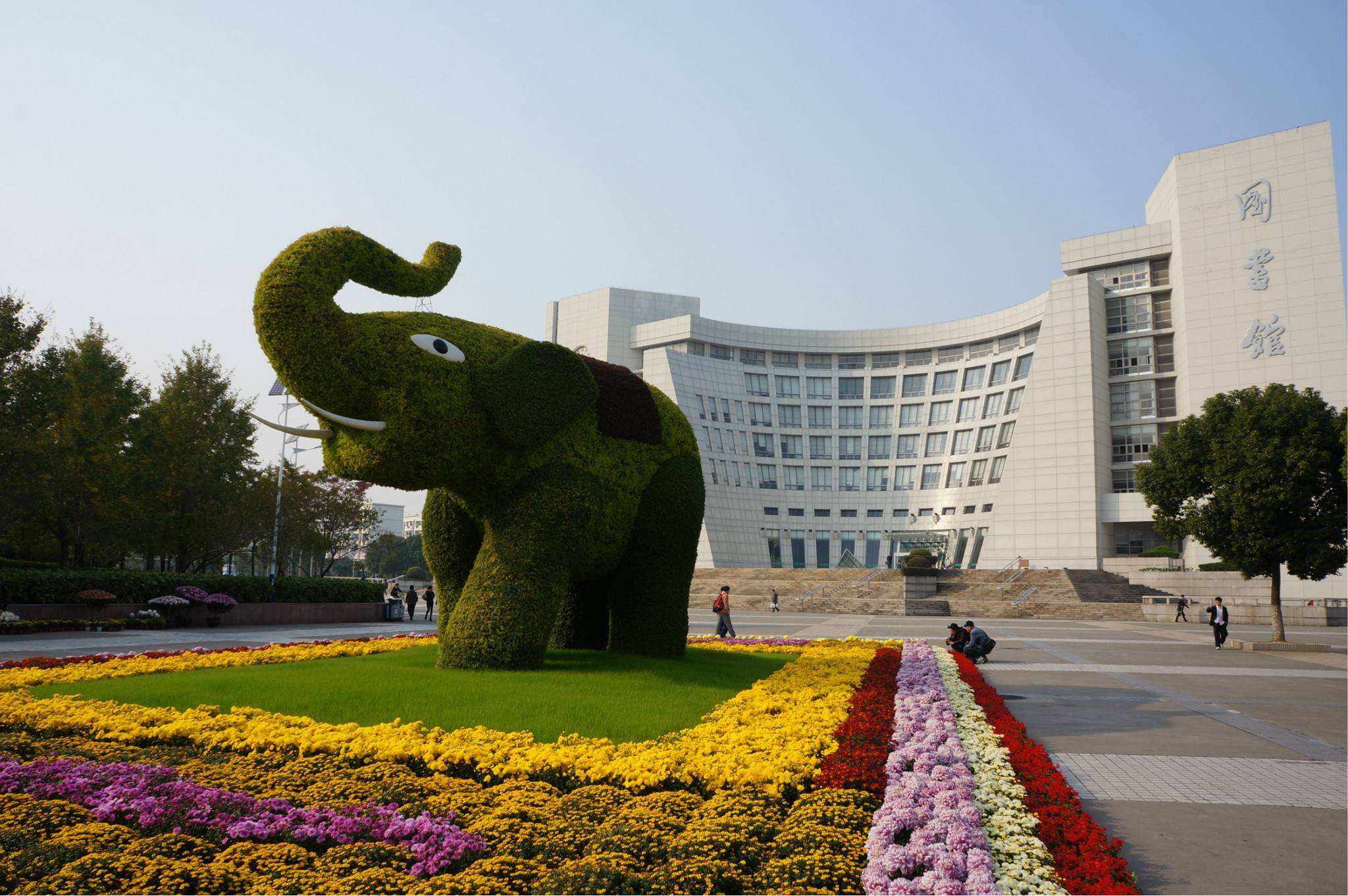 Shanghai University 上海大学 WentChina - Your Ultimate Guide to Studying in China Shanghai University building
