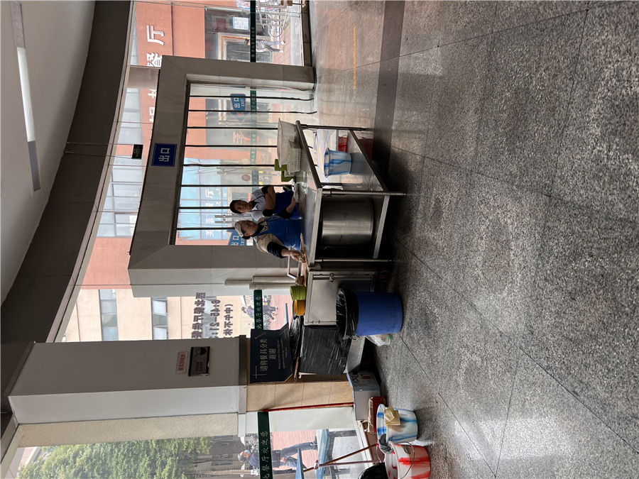 How are the Canteens/Dining Rooms in Universities of China? WentChina - Your Ultimate Guide to Studying in China How are the Canteens/Dining Rooms in Universities of China?