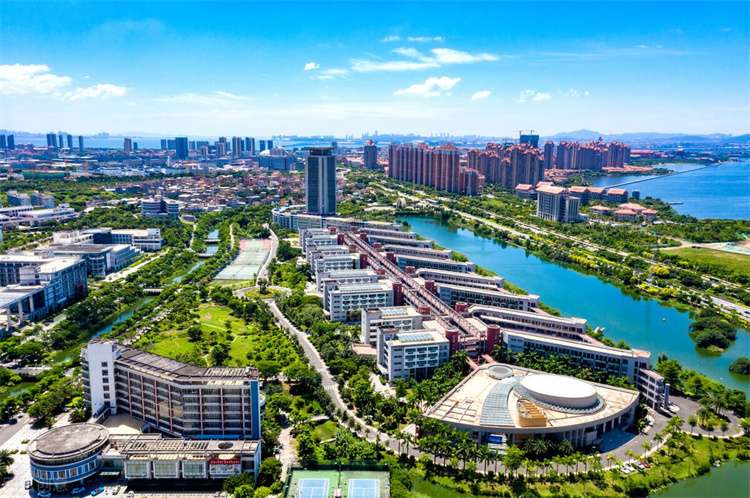 2024 Huaqiao University Foreign Student Enrollment Brochure 2024年华侨大学外国留学生招生简章 WentChina - Your Ultimate Guide to Studying in China Huaqiao University
