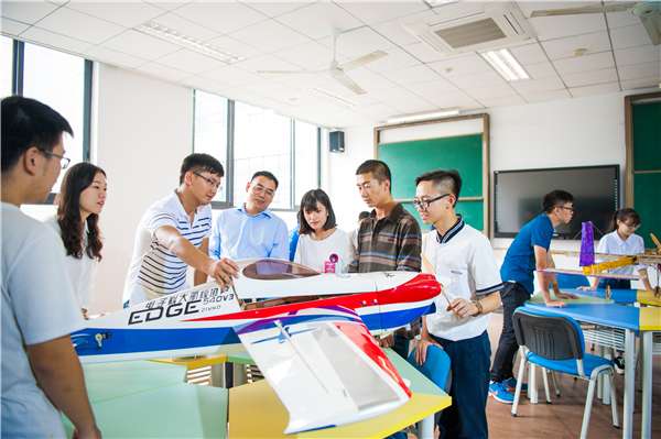 Admission Brochure: Graduate programs of UESTC – 1 of the best university in China WentChina - Your Ultimate Guide to Studying in China Graduate programs of UESTC