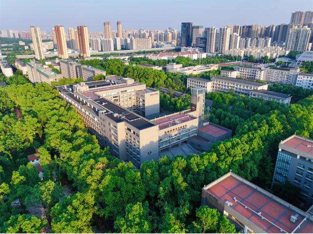 2024 Huazhong University of Science and Technology "Chinese + Chinese Traditional Sports" four-week study program Enrollment brochure 2024华中科技大学“汉语+中国传统体育”四周研修生项目招生简章 WentChina - Your Ultimate Guide to Studying in China 2024 Huazhong University of Science and Technology "Chinese + Chinese Traditional Sports" four-week study program Enrollment brochure 2024华中科技大学“汉语+中国传统体育”四周研修生项目招生简章