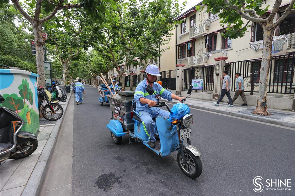 Sanitation workers under good care to deal with the heat