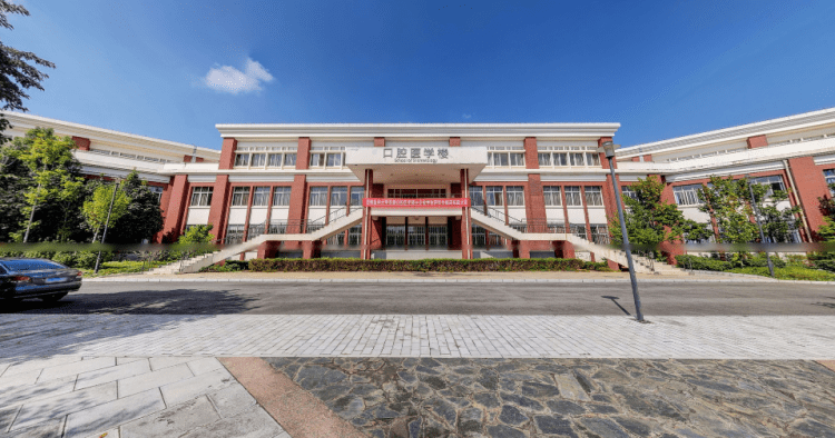 2024 Kunming Medical University International Student Enrollment Brochure 2024年昆明医科大学来华留学生招生简章 WentChina - Your Ultimate Guide to Studying in China Kunming Medical University