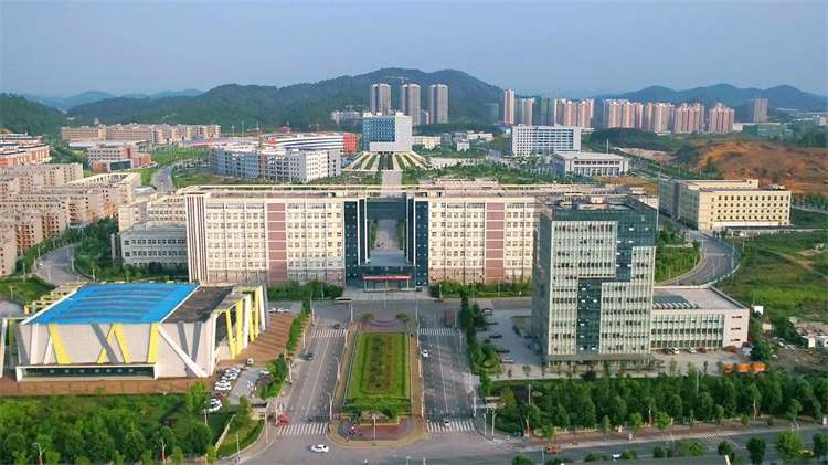 2024 Zunyi Medical University International Student Enrollment Brochure (Taught in Chinese) 2024年遵义医科大学来华留学生招生简章(中文授课) WentChina - Your Ultimate Guide to Studying in China Zunyi Medical University