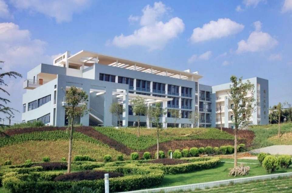 Guizhou University of Engineering Science Admission Brochure for International Students (2026) WentChina - Your Ultimate Guide to Studying in China Guizhou University of Engineering Science