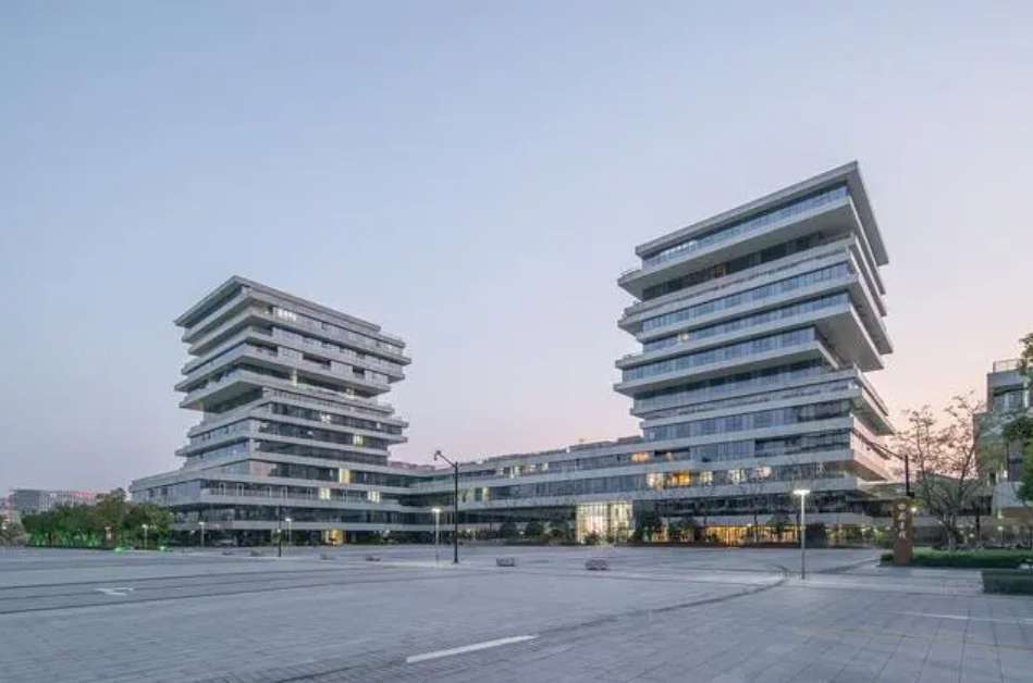 Hangzhou Normal University Program Handbook for International Students (2024) WentChina - Your Ultimate Guide to Studying in China Hangzhou Normal University Program Handbook for International Students (2024)