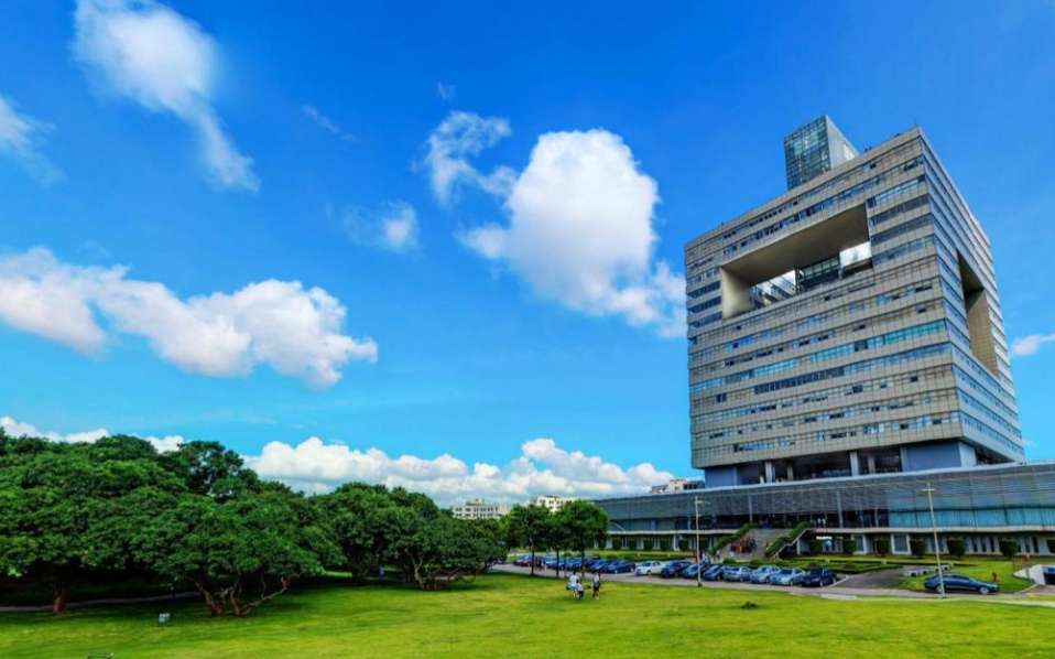 2024 Shenzhen University Hong Kong College Admission Brochure for the Bachelor Program of International Students 2024年深圳大学香港学院来华留学本科生招生简章 WentChina - Your Ultimate Guide to Studying in China Shenzhen University Hong Kong College