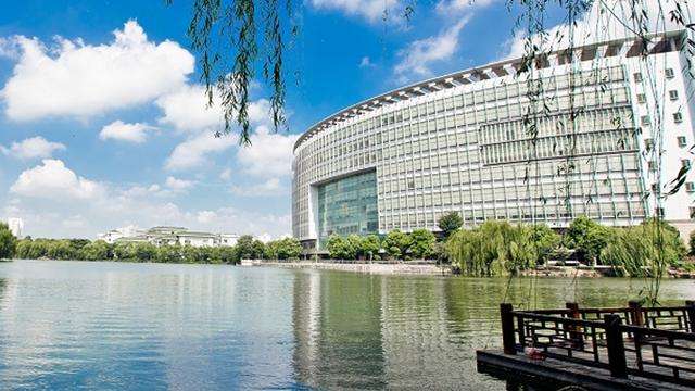 2024 Jiangsu University of Technology Enrollment Guide for International Students with Associate’s Degrees Applying for Bachelor’s Degrees 2024年江苏理工学院“专转本”来华留学生招生简章 WentChina - Your Ultimate Guide to Studying in China 2024 Jiangsu University of Technology Enrollment Guide for International Students with Associate’s Degrees Applying for Bachelor’s Degrees 2024年江苏理工学院“专转本”来华留学生招生简章