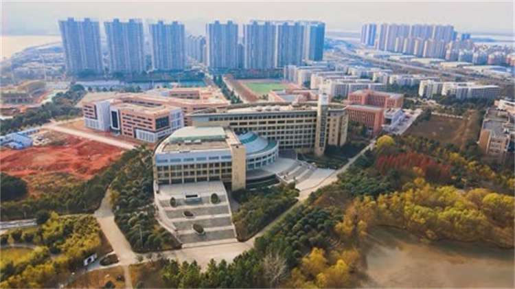 2026 Wuhan University of Science and Technology graduate Student enrollment in China 2026年武汉科技大学来华留学研究生招生简章 WentChina - Your Ultimate Guide to Studying in China Wuhan University of Science and Technology