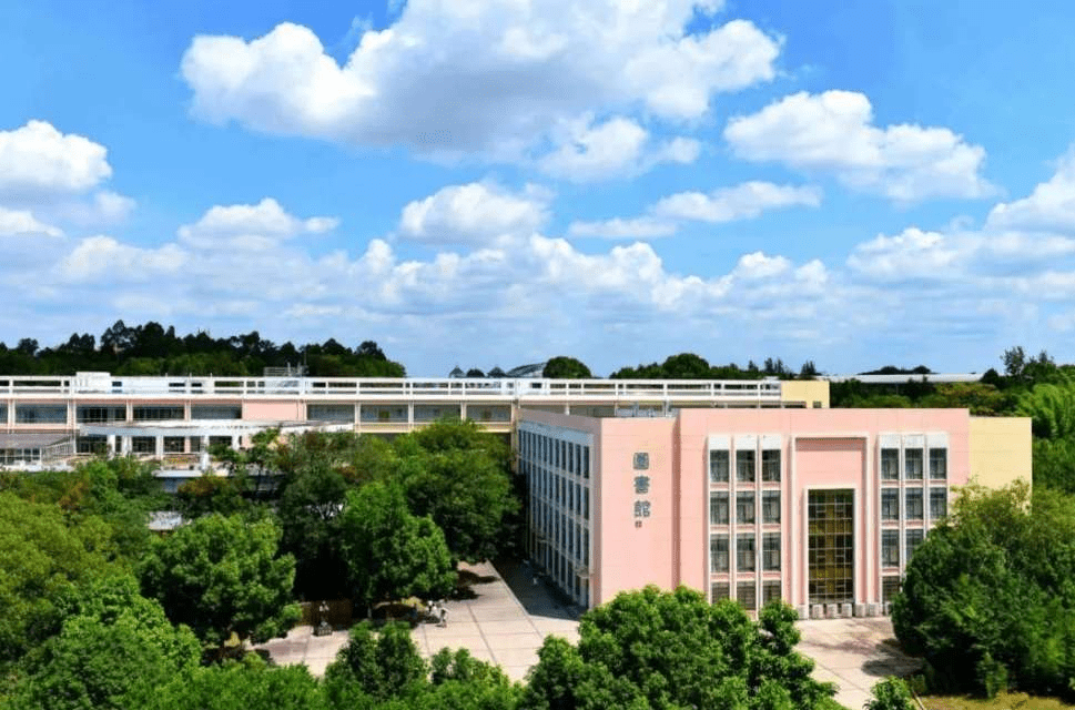 GANNAN NORMAL UNIVERSITY INTERNATIONAL PROSPECTUS WentChina - Your Ultimate Guide to Studying in China GANNAN NORMAL UNIVERSITY INTERNATIONAL PROSPECTUS