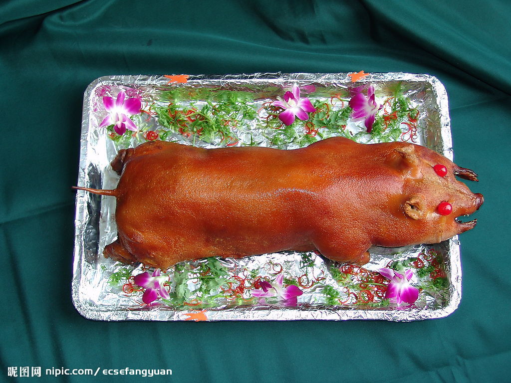 Roast Suckling Pig 烧乳猪 WentChina - Your Ultimate Guide to Studying in China Roast Suckling Pig 烧乳猪